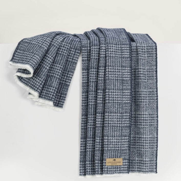 Sutton Plaid Throw - Thumbnail 2